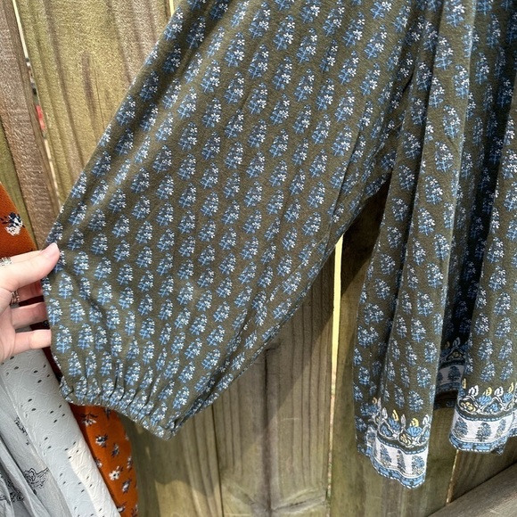 Lucky Brand Boho Patterned Army Green Casual Loose Fit Bubble Sleeve Blouse - Picture 5 of 7